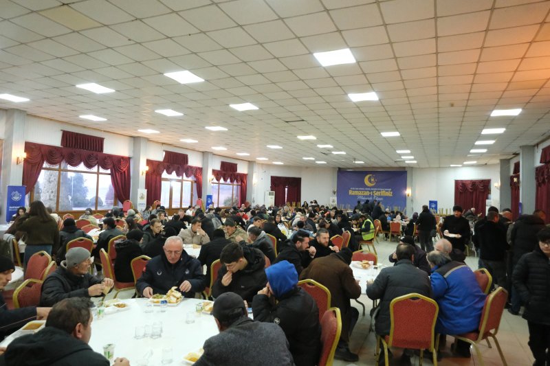 Sapanca Belediyesi’nden Her Gün Yüzlerce Kişiye İftar