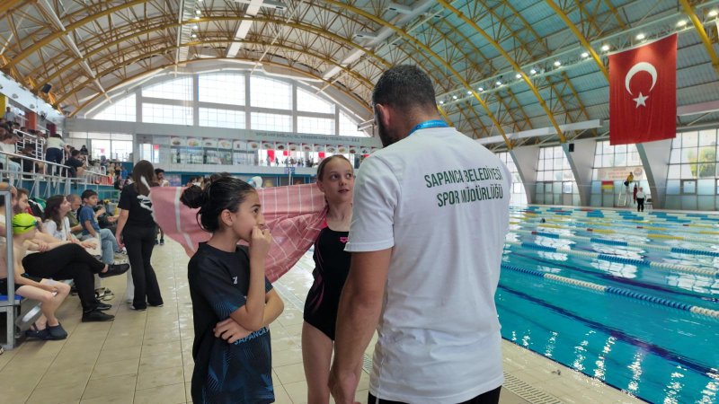 Sapanca’nın Genç Yüzücüleri Türkiye Arenasında Parladı